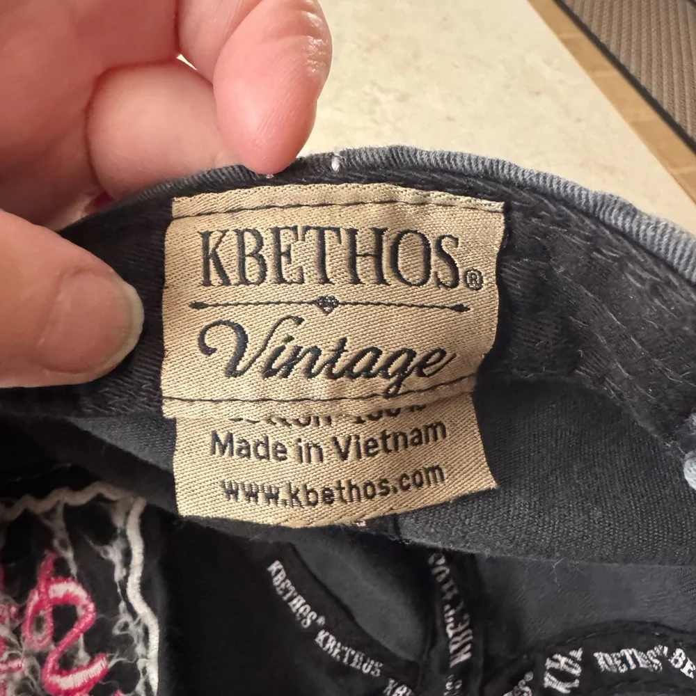 Distressed hat - Picture 2 of 4